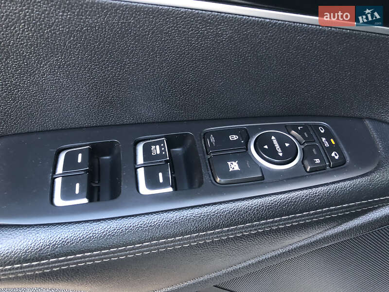 Позашляховик / Кросовер Kia Sorento 2015 в Києві