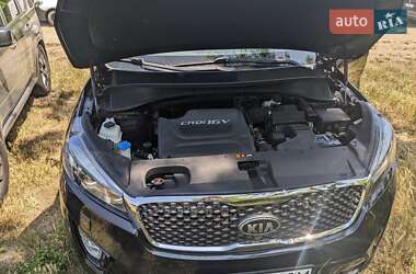 Позашляховик / Кросовер Kia Sorento 2016 в 