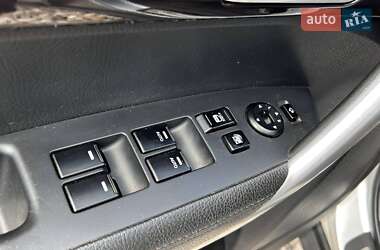 Внедорожник / Кроссовер Kia Sorento 2011 в 