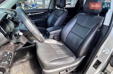 Внедорожник / Кроссовер Kia Sorento 2011 в 
