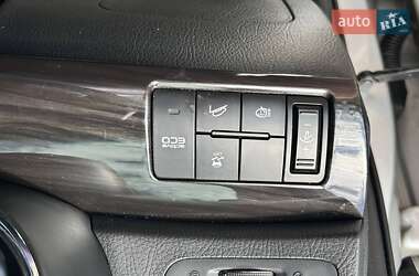 Внедорожник / Кроссовер Kia Sorento 2011 в 