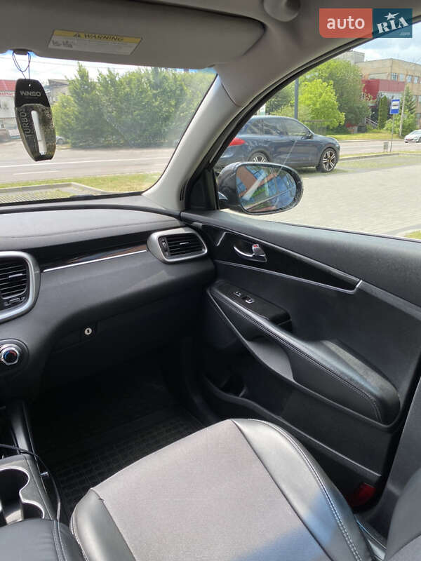 Внедорожник / Кроссовер Kia Sorento 2015 в Львове