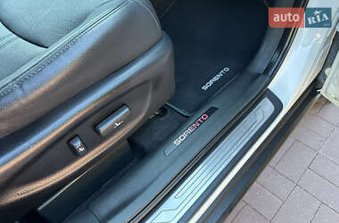Внедорожник / Кроссовер Kia Sorento 2014 в 