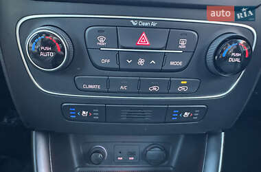 Внедорожник / Кроссовер Kia Sorento 2014 в 