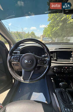 Внедорожник / Кроссовер Kia Sorento 2017 в 