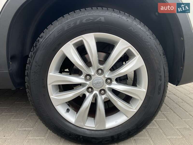 Позашляховик / Кросовер Kia Sorento 2010 в Львові