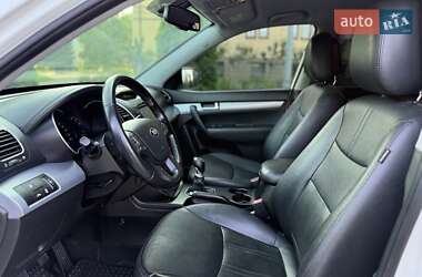 Внедорожник / Кроссовер Kia Sorento 2012 в 
