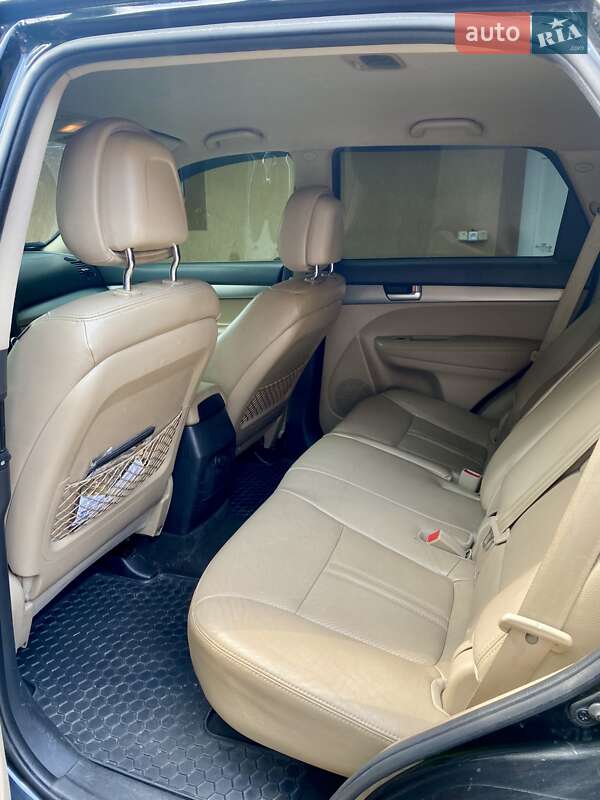 Позашляховик / Кросовер Kia Sorento 2010 в Тячеві