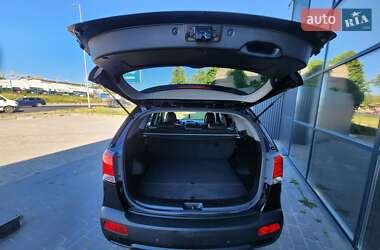 Внедорожник / Кроссовер Kia Sorento 2012 в 