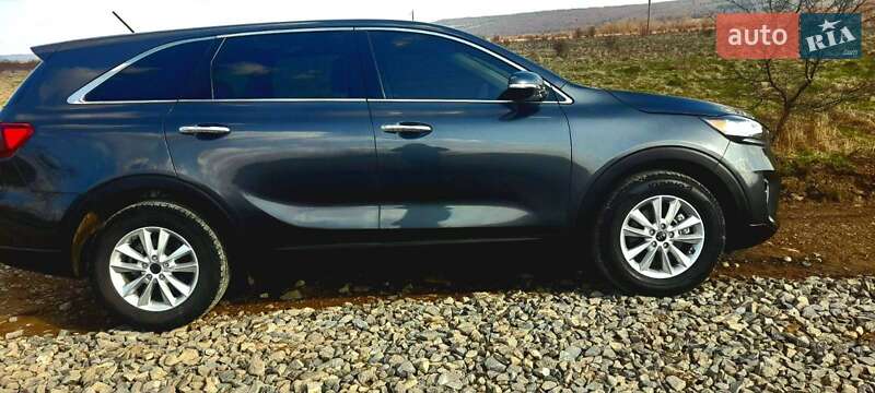 Внедорожник / Кроссовер Kia Sorento 2019 в Калуше