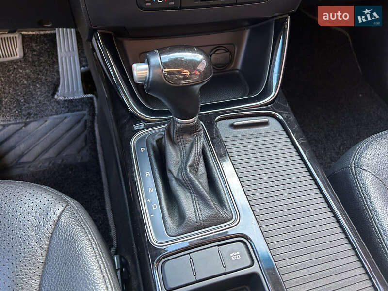 Позашляховик / Кросовер Kia Sorento 2012 в Одесі