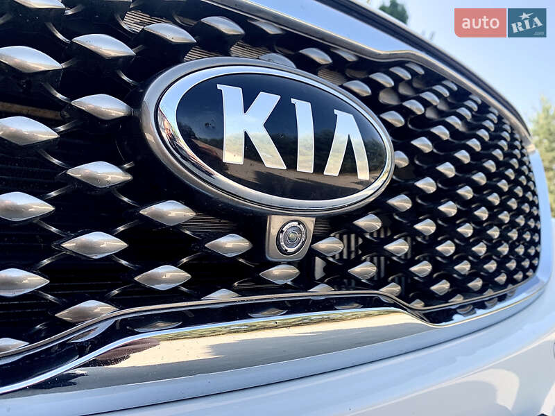 Внедорожник / Кроссовер Kia Sorento 2017 в Тернополе