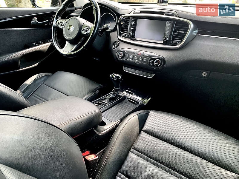 Внедорожник / Кроссовер Kia Sorento 2017 в Тернополе