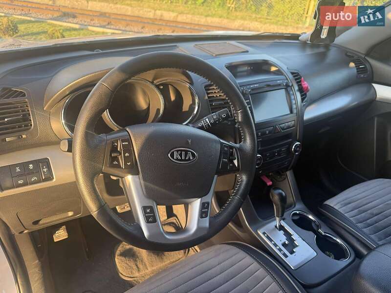 Внедорожник / Кроссовер Kia Sorento 2011 в Рокитном