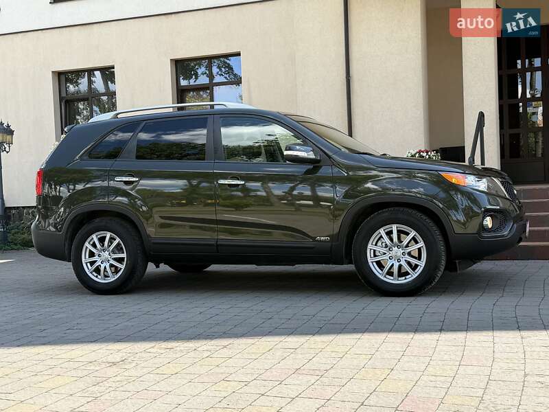 Внедорожник / Кроссовер Kia Sorento 2010 в Стрые
