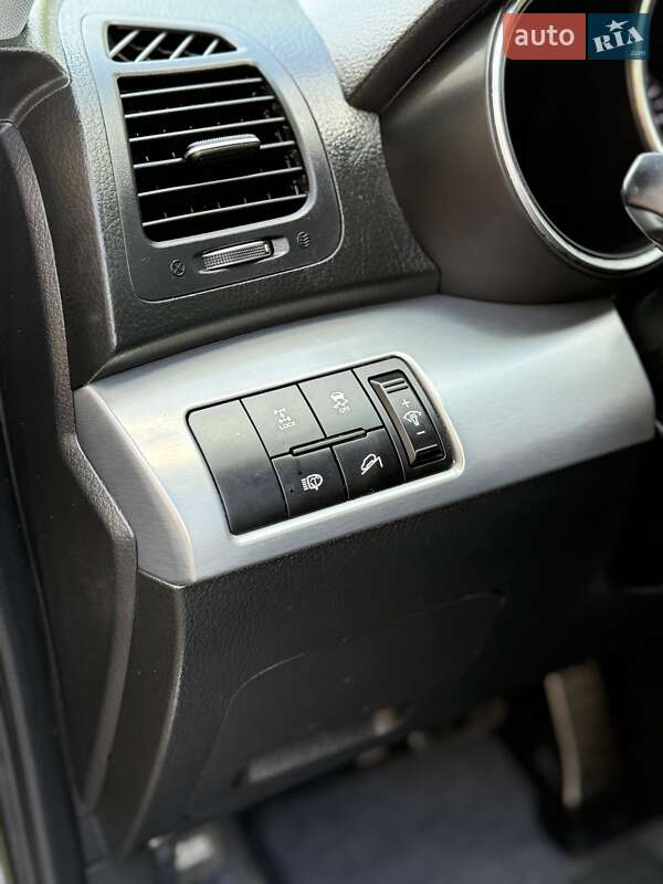 Внедорожник / Кроссовер Kia Sorento 2010 в Стрые