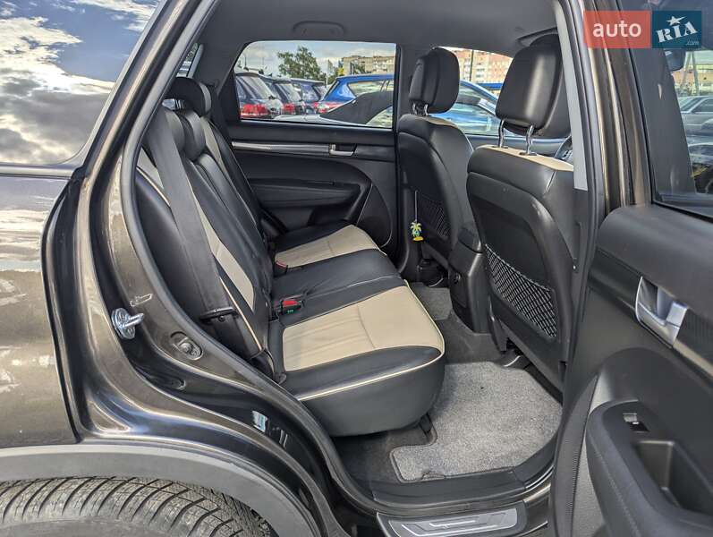 Внедорожник / Кроссовер Kia Sorento 2011 в Ровно