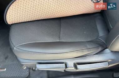 Внедорожник / Кроссовер Kia Sorento 2012 в 