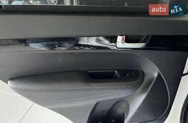 Внедорожник / Кроссовер Kia Sorento 2014 в 