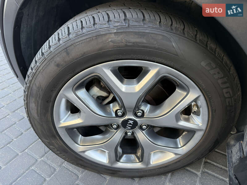 Внедорожник / Кроссовер Kia Sorento 2015 в Одессе