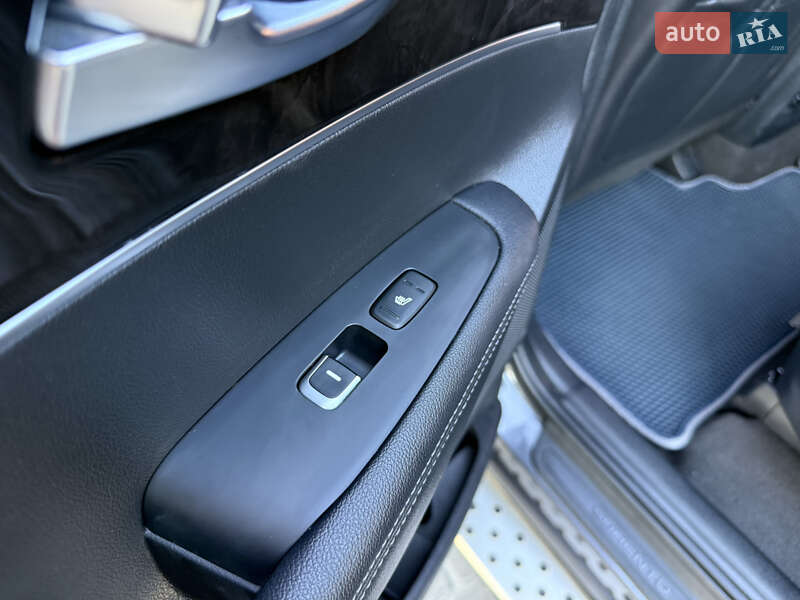 Внедорожник / Кроссовер Kia Sorento 2015 в Одессе