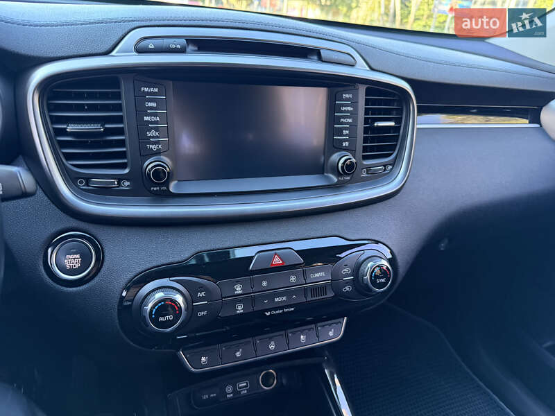 Внедорожник / Кроссовер Kia Sorento 2015 в Одессе
