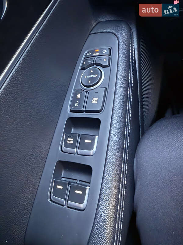 Внедорожник / Кроссовер Kia Sorento 2015 в Одессе