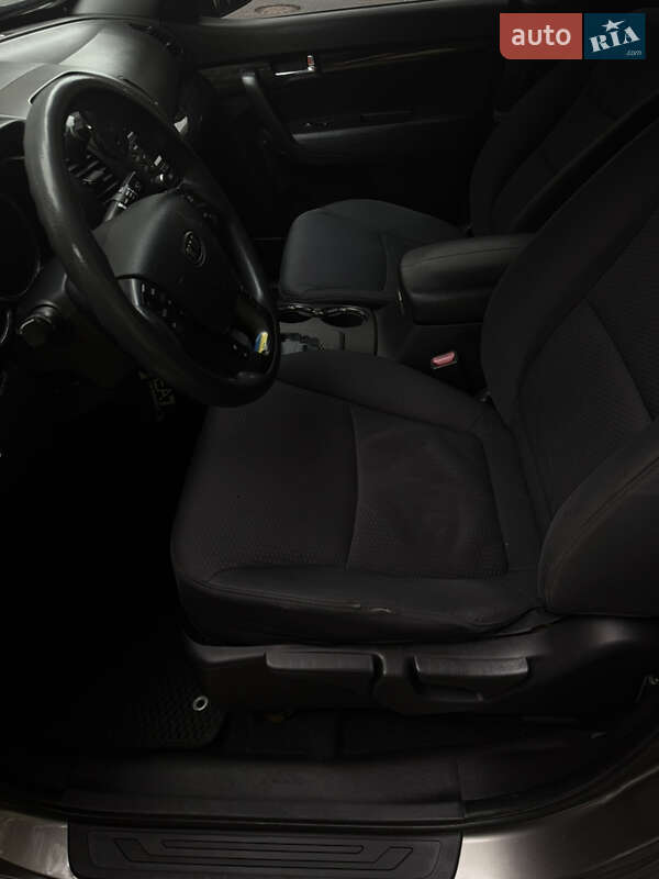 Внедорожник / Кроссовер Kia Sorento 2010 в Киеве