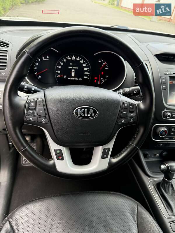 Позашляховик / Кросовер Kia Sorento 2014 в Стрию