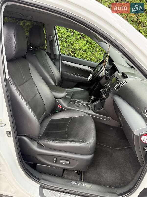 Позашляховик / Кросовер Kia Sorento 2014 в Стрию