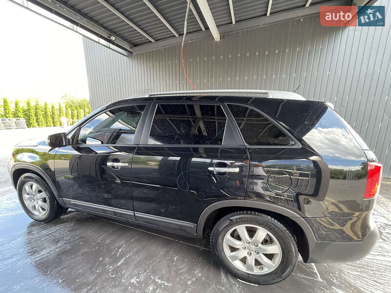 Внедорожник / Кроссовер Kia Sorento 2011 в Надворной