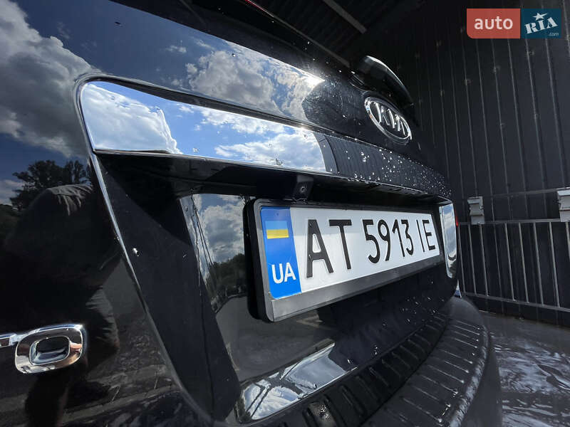 Внедорожник / Кроссовер Kia Sorento 2011 в Надворной