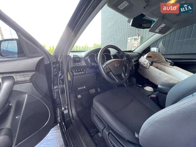 Внедорожник / Кроссовер Kia Sorento 2011 в Надворной
