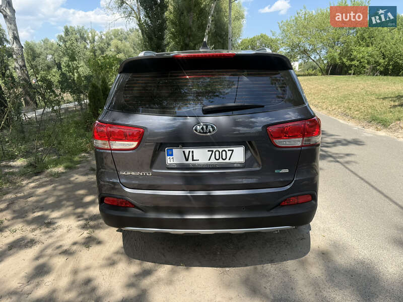 Внедорожник / Кроссовер Kia Sorento 2016 в Киеве