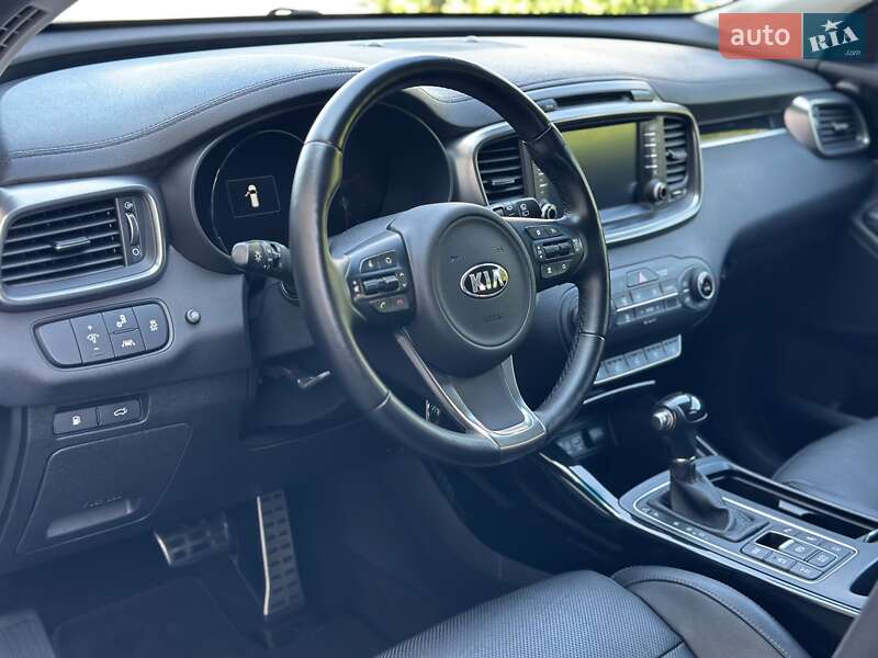 Позашляховик / Кросовер Kia Sorento 2015 в Стрию