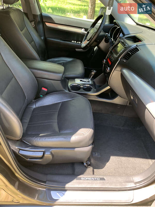 Внедорожник / Кроссовер Kia Sorento 2012 в Вараше