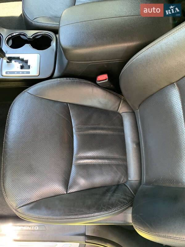Внедорожник / Кроссовер Kia Sorento 2012 в Вараше