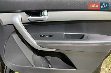 Внедорожник / Кроссовер Kia Sorento 2012 в 