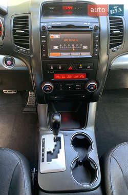 Внедорожник / Кроссовер Kia Sorento 2012 в 
