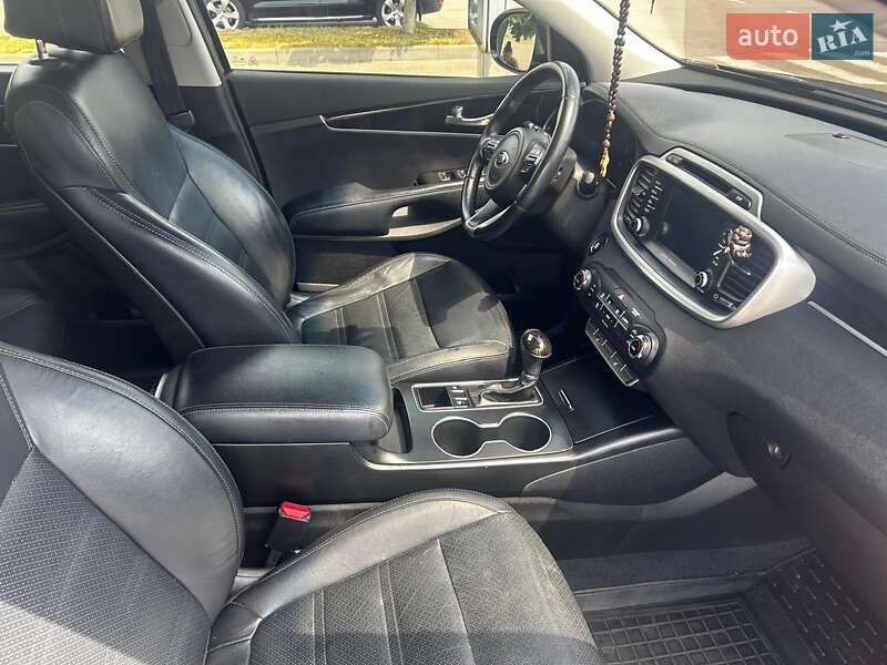Внедорожник / Кроссовер Kia Sorento 2016 в Киеве