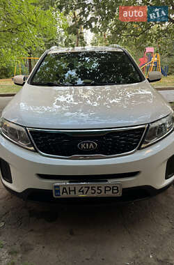 Внедорожник / Кроссовер Kia Sorento 2014 в Славянске