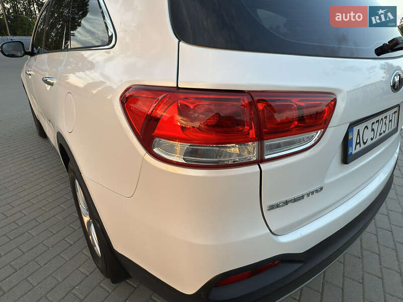 Позашляховик / Кросовер Kia Sorento 2015 в Луцьку
