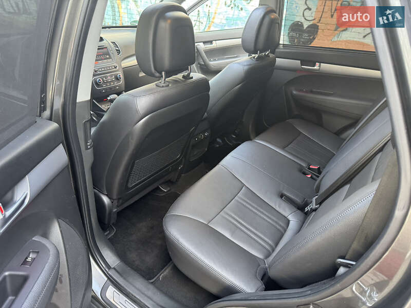 Позашляховик / Кросовер Kia Sorento 2014 в Луцьку