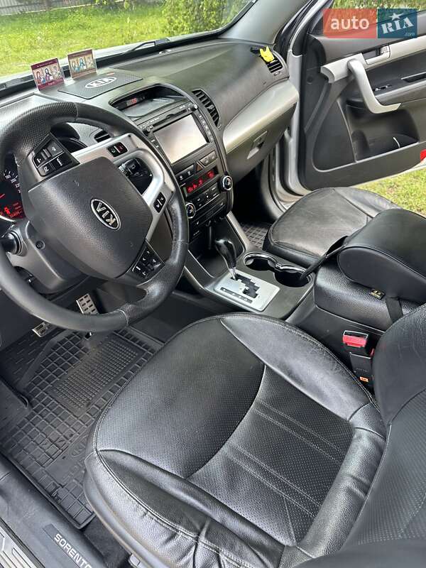 Внедорожник / Кроссовер Kia Sorento 2011 в Дубровице