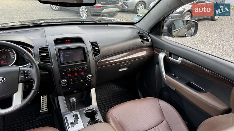 Внедорожник / Кроссовер Kia Sorento 2011 в Хмельницком