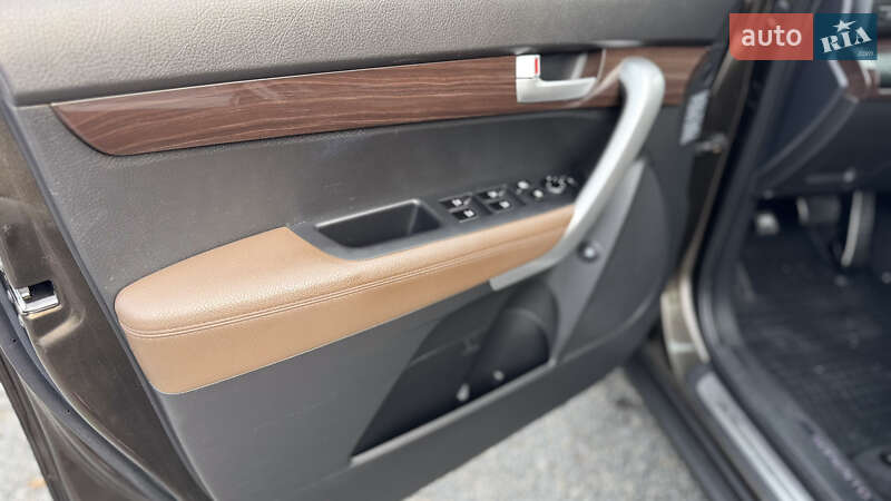 Внедорожник / Кроссовер Kia Sorento 2011 в Хмельницком