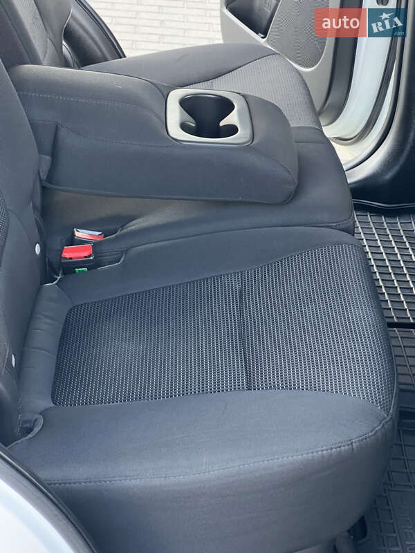 Внедорожник / Кроссовер Kia Sorento 2013 в Житомире