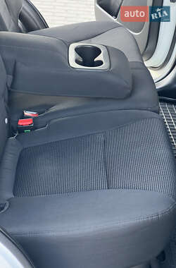 Внедорожник / Кроссовер Kia Sorento 2013 в 