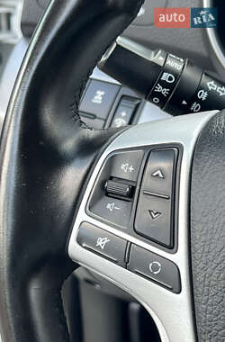 Внедорожник / Кроссовер Kia Sorento 2013 в 