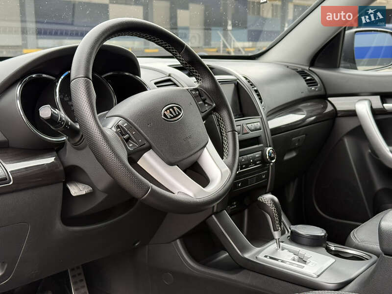 Внедорожник / Кроссовер Kia Sorento 2011 в Ровно